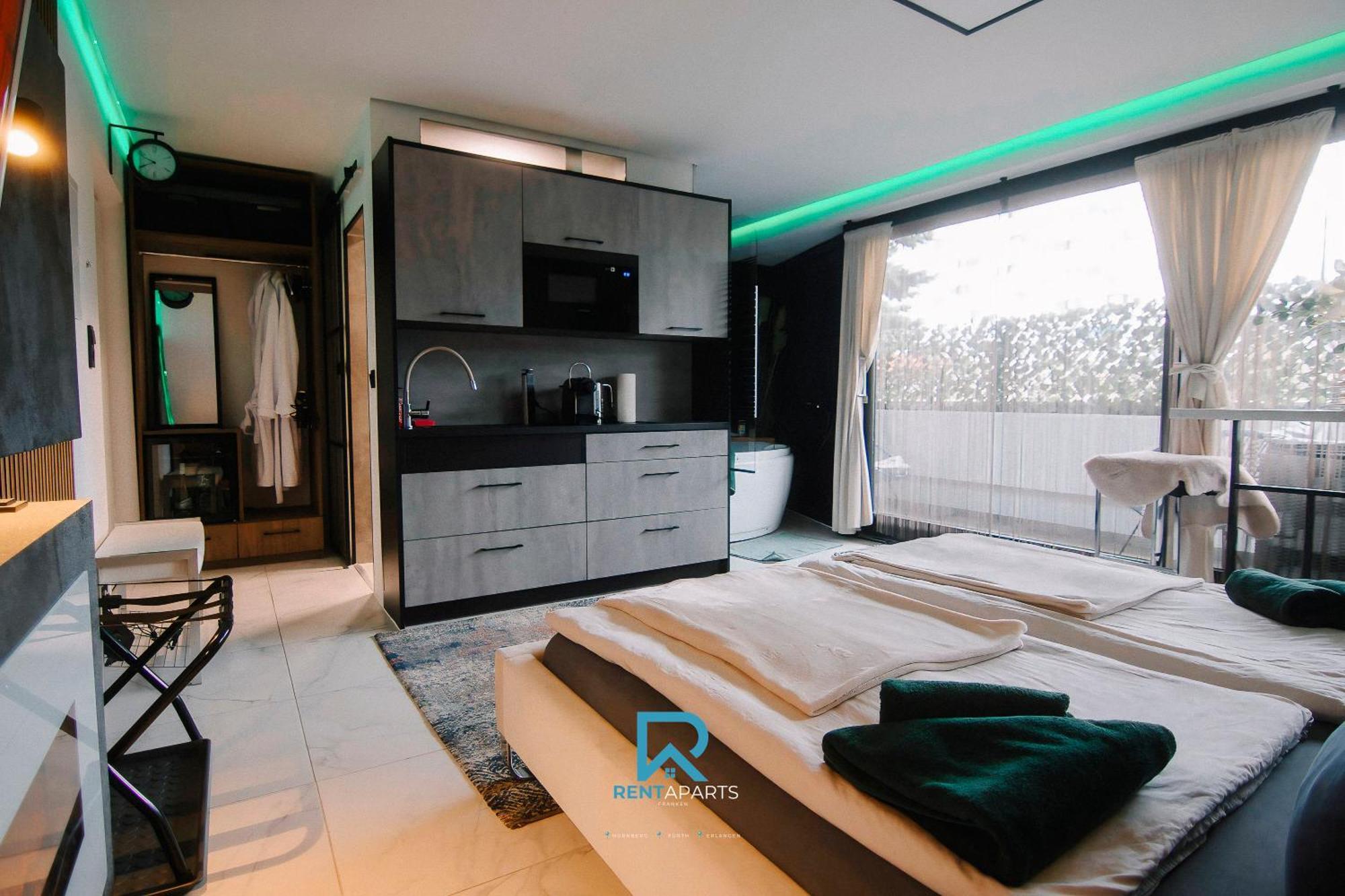Appartement Airport Exklusiv Mit Eigenem Whirpool 2,5 Km Vom Flughafen *